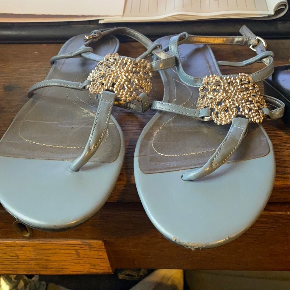 Tahari sandals sz. 8 medium
